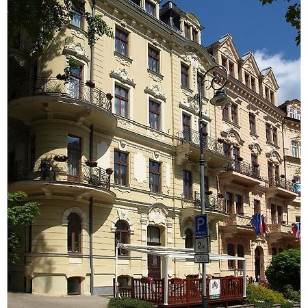 Spa Hotel Cajkovskij Karlsbad Exteriör bild