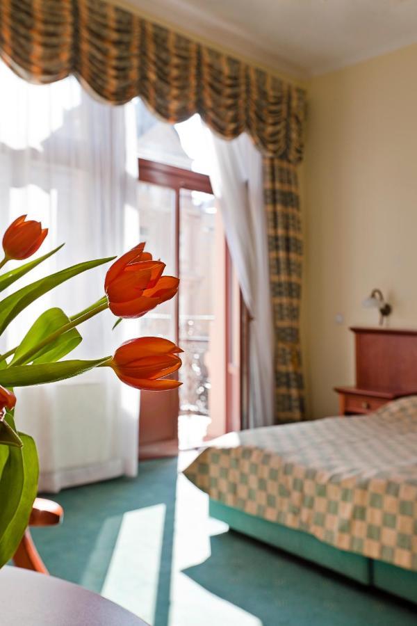 Spa Hotel Cajkovskij Karlsbad Exteriör bild